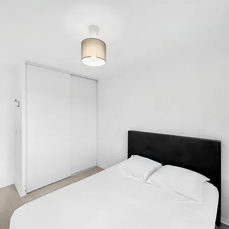 Escale Affaires Dugny-bourget Apartment