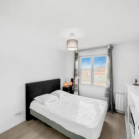 Escale Affaires Dugny-bourget Apartment Dugny